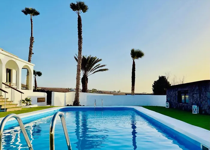 Canaryislandshost L Olympica Teguise (Lanzarote)